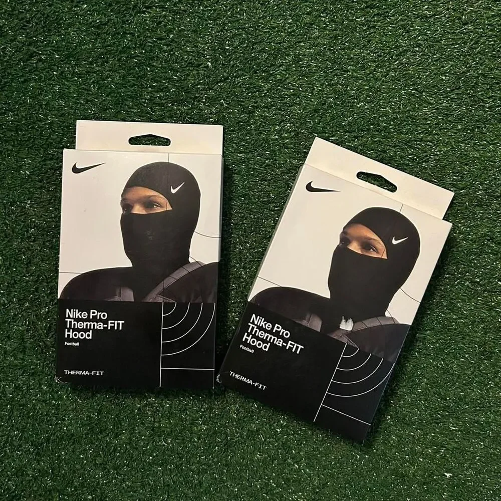 Nike Men's Black and White Hat